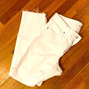 Old Navy Power Straight White Jeans. Sz 8